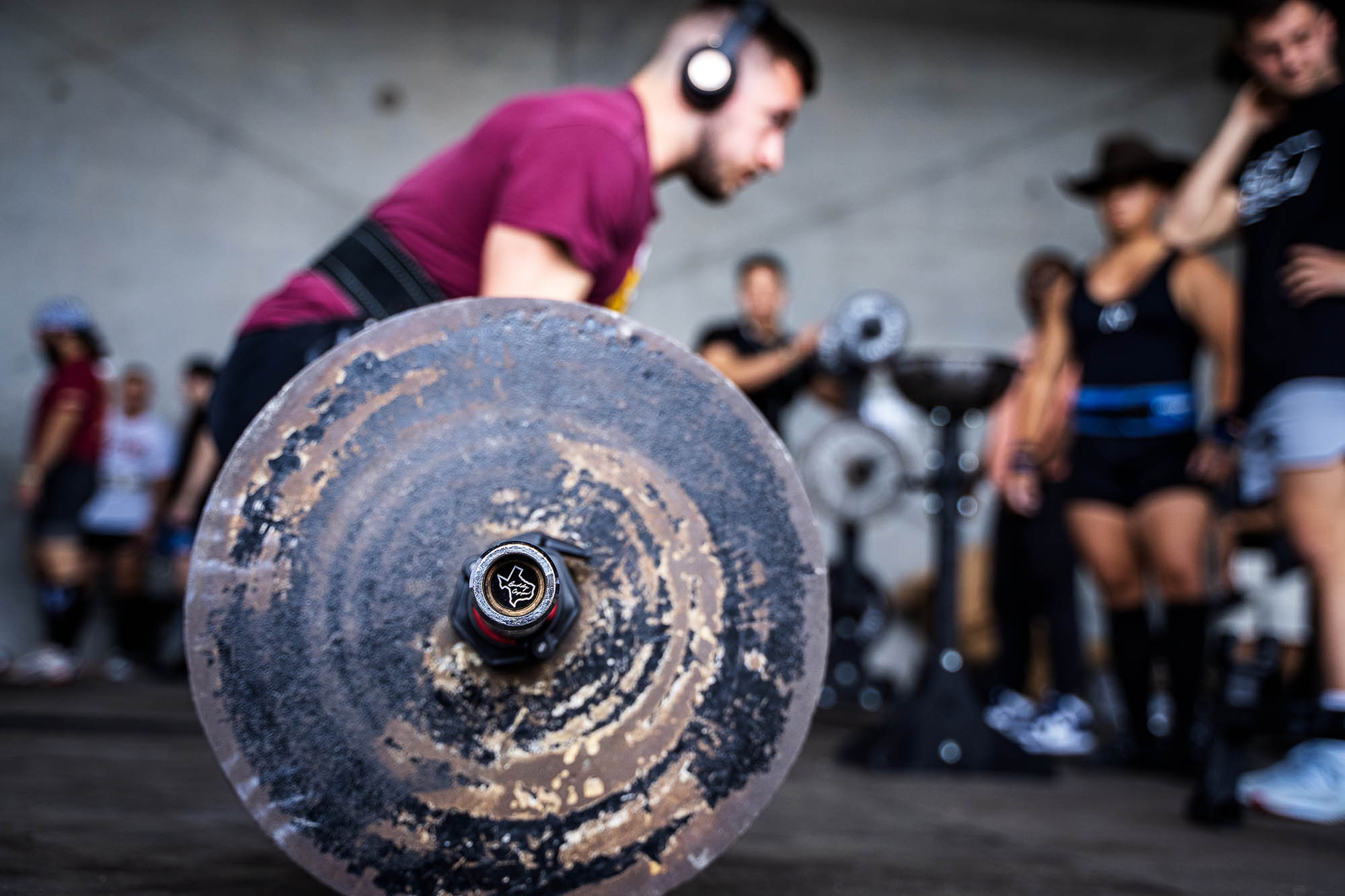 How to Choose the Right Power Bar: Diameter, Whip, Knurl & Durability